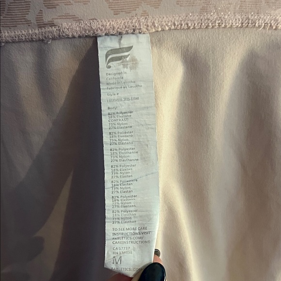 Fabletics Oasis Pure Luxe High Waisted Floral Foil 7/8 Legging - Picture 7 of 8